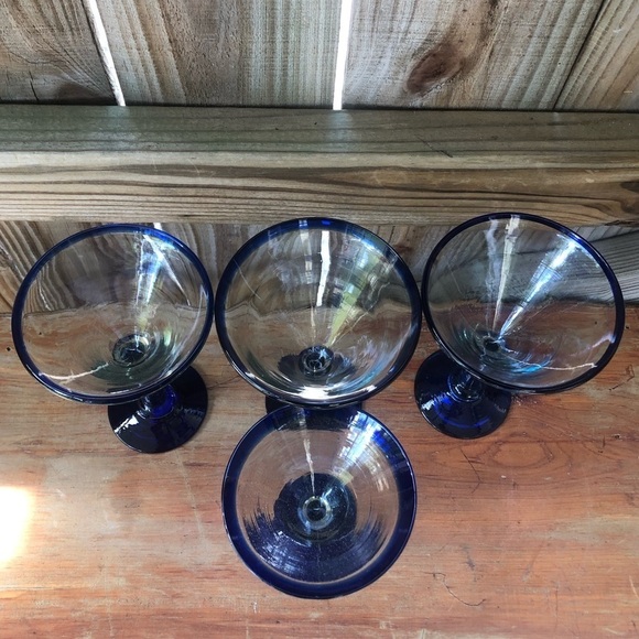Set of 4 Mexican Mouth Blown Martini Glasses Light Green with Blue Rim & Base - Picture 3 of 16
